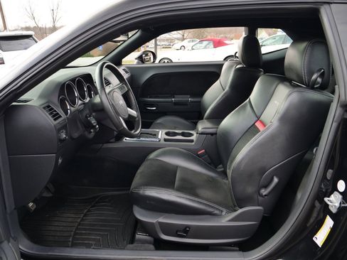 Used 2009 Dodge Challenger SRT8 w/ SRT Option Group II image 18