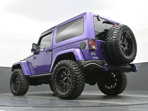 Used 2017 Jeep Wrangler Sahara image 38