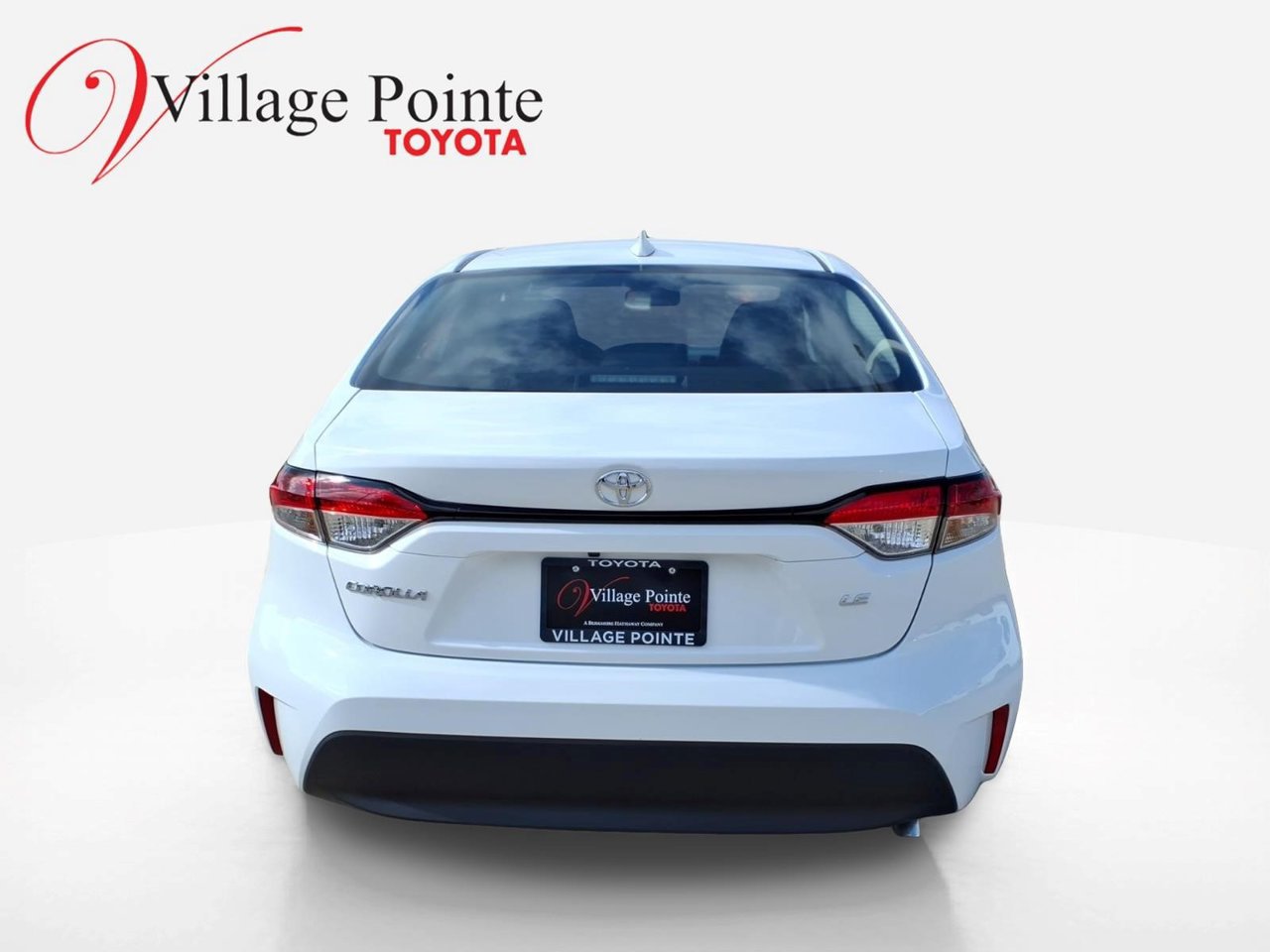 Used 2027 Toyota Corolla LE FWD image 6