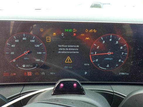 Used 2024 Hyundai Santa Fe Calligraphy FWD image 9