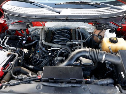 Used 2012 Ford F150 XLT w/ XLT Chrome Pkg image 40