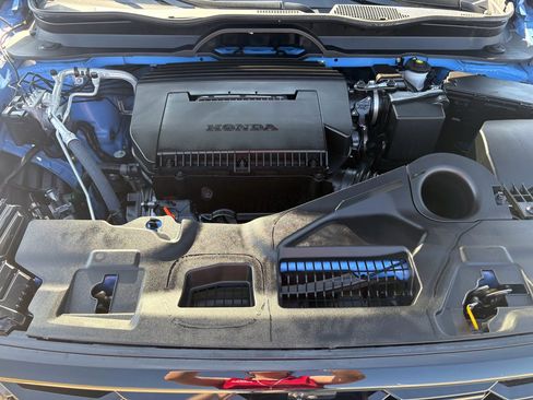 Certified 2025 Honda Pilot TrailSport image 35