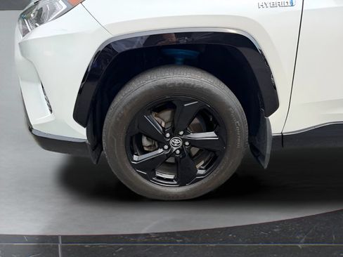 Used 2021 Toyota RAV4 XSE AWD/4WD image 12