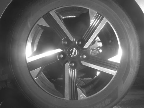 Used 2025 Nissan Sentra SV image 14