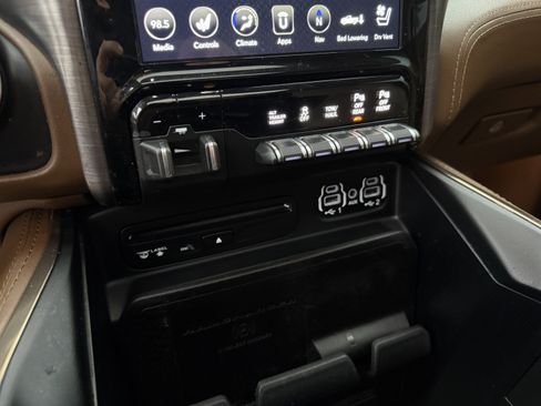 Used 2019 RAM 2500 Limited image 24