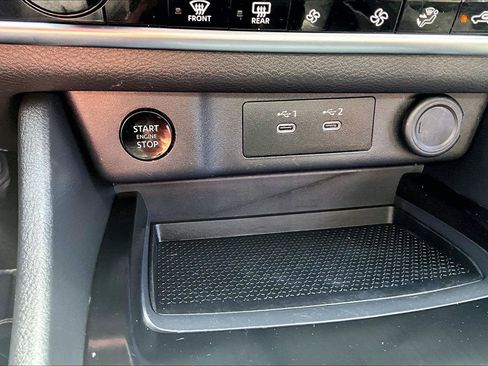 Used 2025 Nissan Rogue SV AWD/4WD image 17