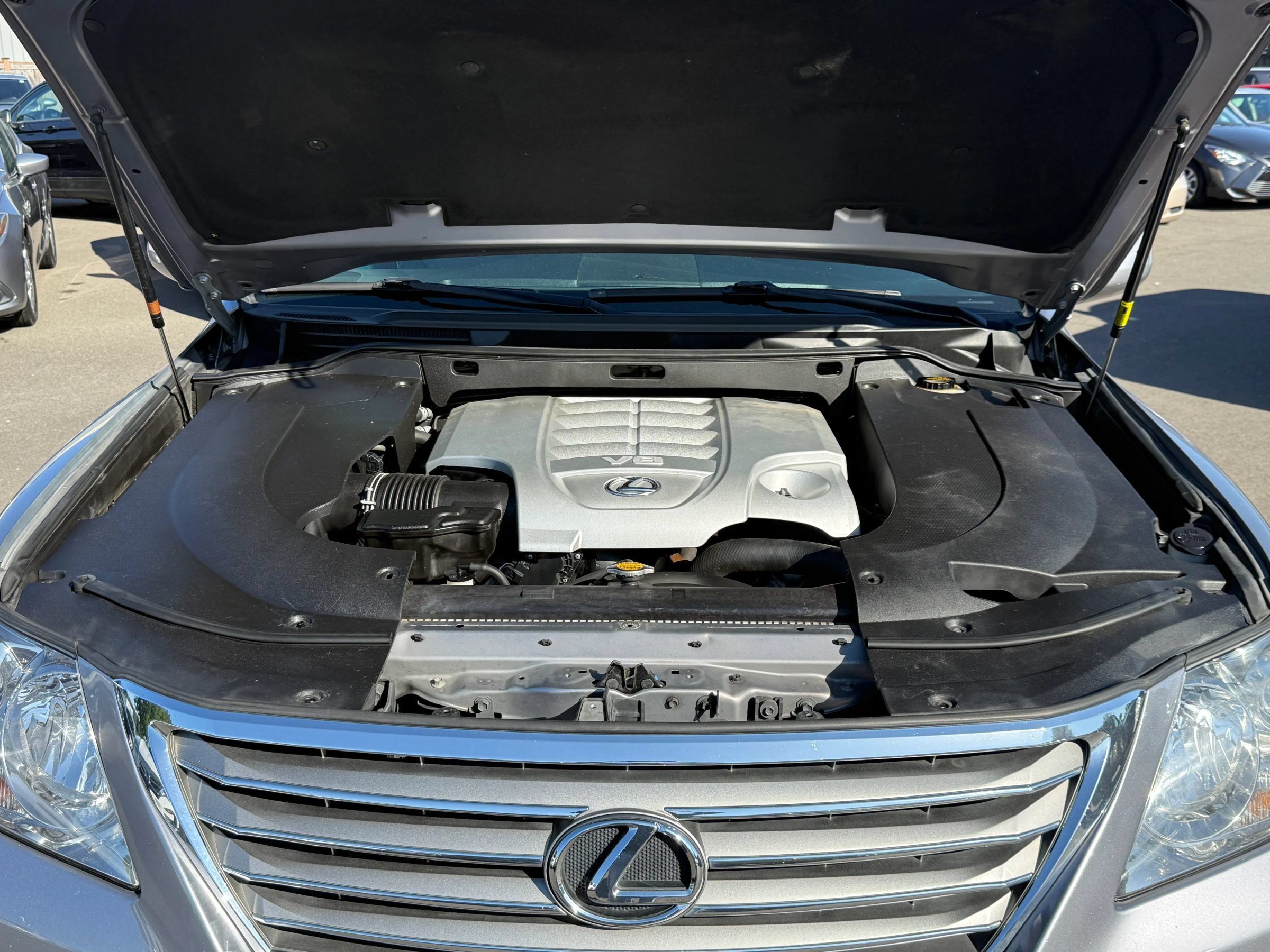 Used 2009 Lexus LX 570 4WD image 14