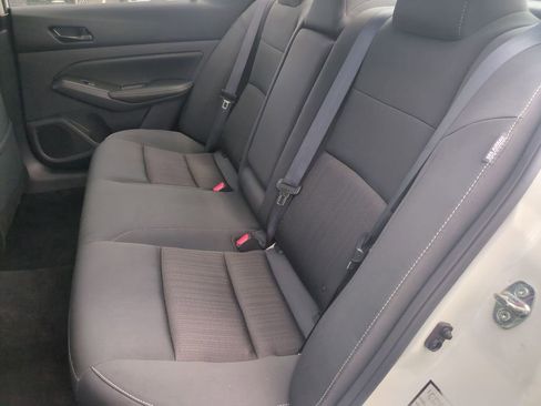Used 2025 Nissan Altima 2.5 SV FWD image 22