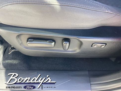 Used 2020 Toyota Tacoma SR5 image 12