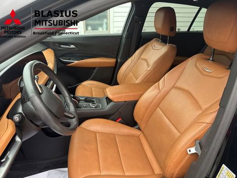 Used 2024 Cadillac XT4 Sport image 36