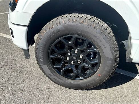 Used 2025 Ford F150 XLT w/ Equipment Group 302A MID image 11