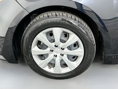 Used 2023 Toyota Corolla LE FWD image 29