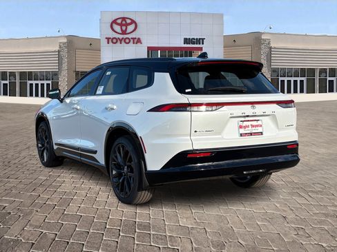 New 2026 Toyota Crown Signia image 4