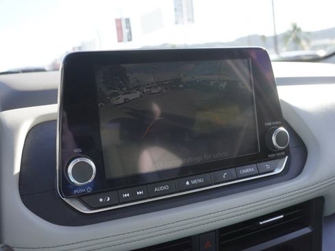 Certified 2024 Nissan Rogue SV image 12