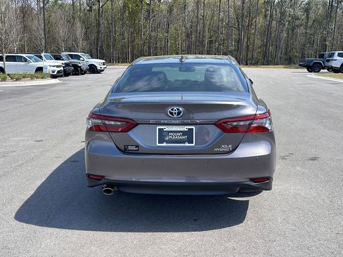 Used 2024 Toyota Camry XLE w/ Navigation Package image 6