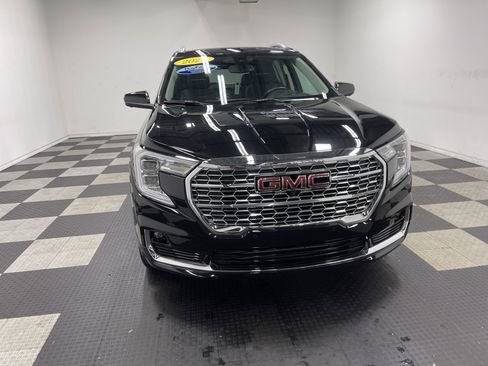 Used 2023 GMC Terrain Denali w/ Black Diamond Edition AWD/4WD image 7