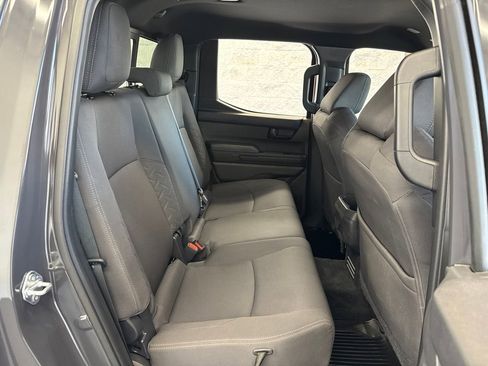 Certified 2025 Toyota Tacoma SR5 w/ SR5 Upgrade Package AWD/4WD image 40