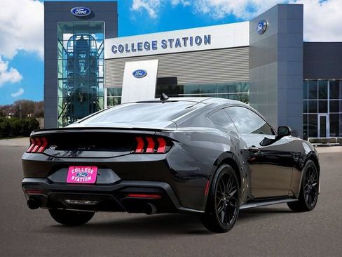 Used 2024 Ford Mustang GT Premium image 4