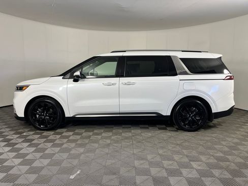 Used 2024 Kia Carnival SX image 9