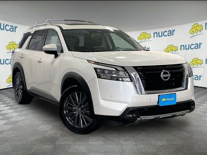 Certified 2024 Nissan Pathfinder SL w/ SL Premium Package