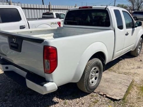 Used 2018 Nissan Frontier S image 3