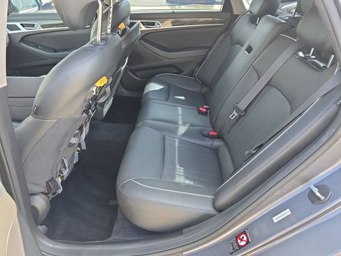 Used 2015 Hyundai Genesis 3.8 w/ Option Group 03 image 16