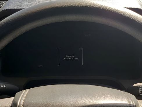 Used 2024 Toyota Tacoma TRD Off-Road image 33