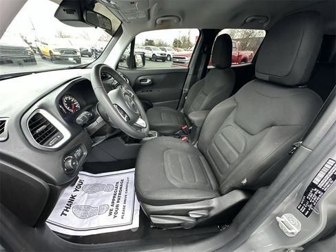 Used 2020 Jeep Renegade Latitude image 11