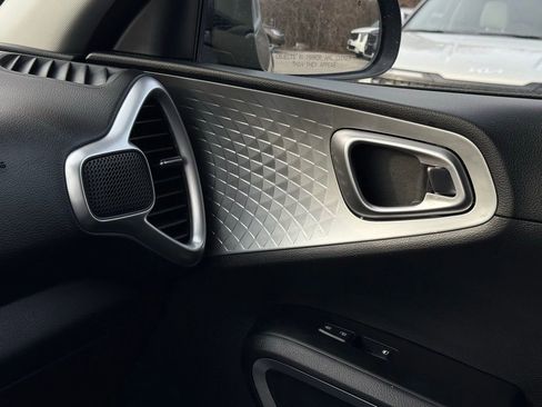 Certified 2024 Kia Soul LX w/ Option Group 015 image 32