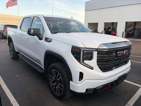 Used 2024 GMC Sierra 1500 AT4 w/ Technology Package image 4