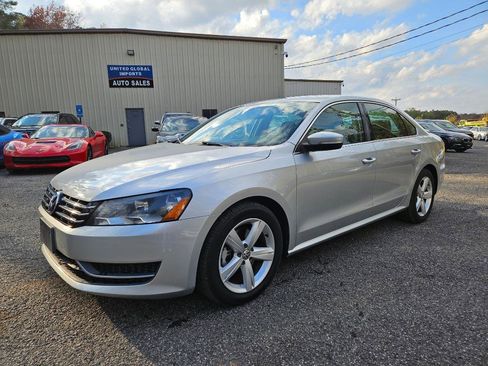 Used 2013 Volkswagen Passat 2.5 SE image 2