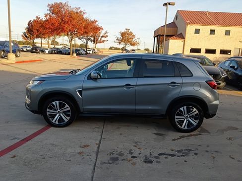 Used 2025 Mitsubishi Outlander Sport SE image 4