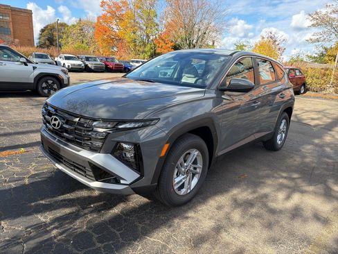 New 2026 Hyundai Tucson SE image 3