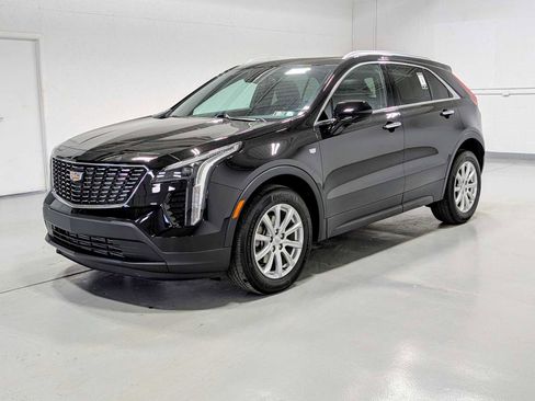 Used 2023 Cadillac XT4 Luxury w/ Cold Weather Package FWD image 1