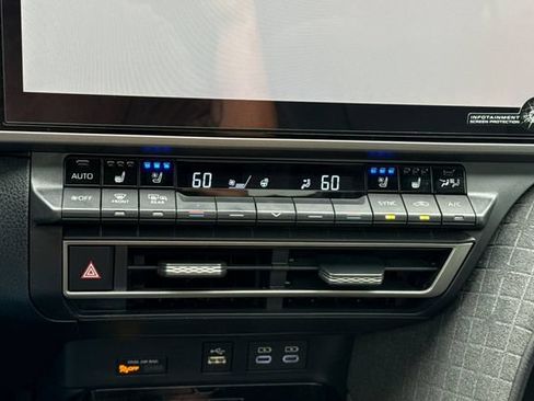 Used 2025 Toyota Camry XLE w/ Premium Plus Package FWD image 25