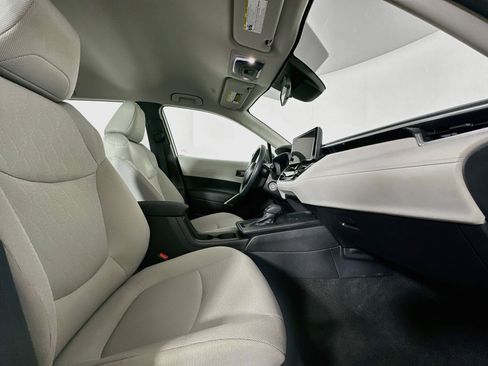 Used 2026 Toyota Corolla Cross L FWD image 30