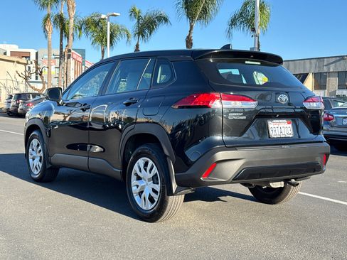 Certified 2024 Toyota Corolla Cross L image 10