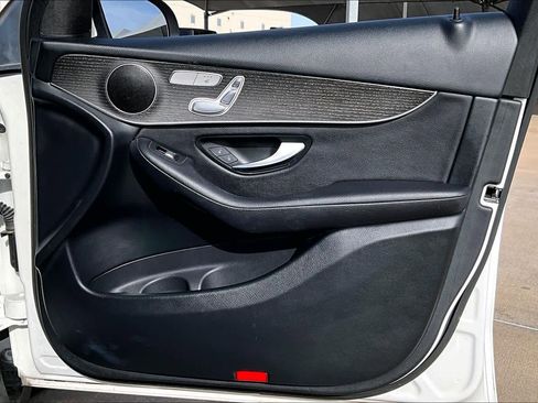 Used 2020 Mercedes-Benz GLC 300 4MATIC image 26