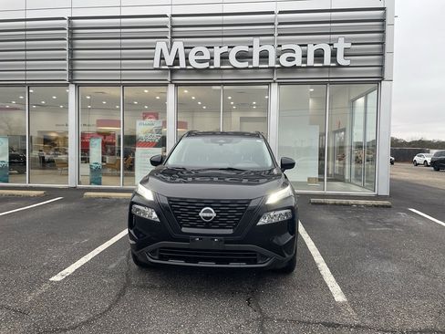 Certified 2023 Nissan Rogue SV w/ SV Premium B Package image 3
