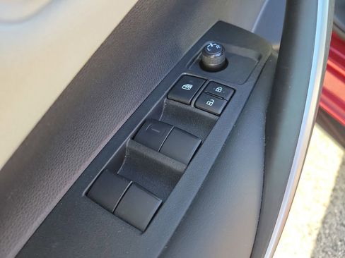 Used 2023 Toyota Corolla SE image 16