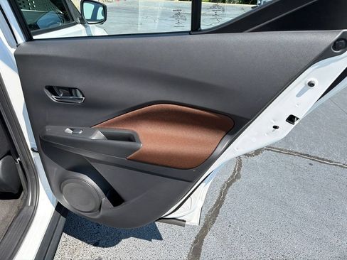 Used 2022 Nissan Kicks SR FWD image 22