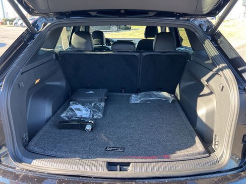 Used 2023 Volkswagen Atlas Cross Sport SE w/ Panoramic Sunroof Package image 14