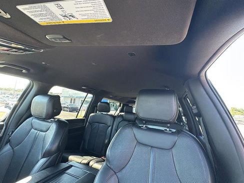 Used 2024 Jeep Wagoneer L Series II w/ Flexible Seating Group AWD/4WD image 28