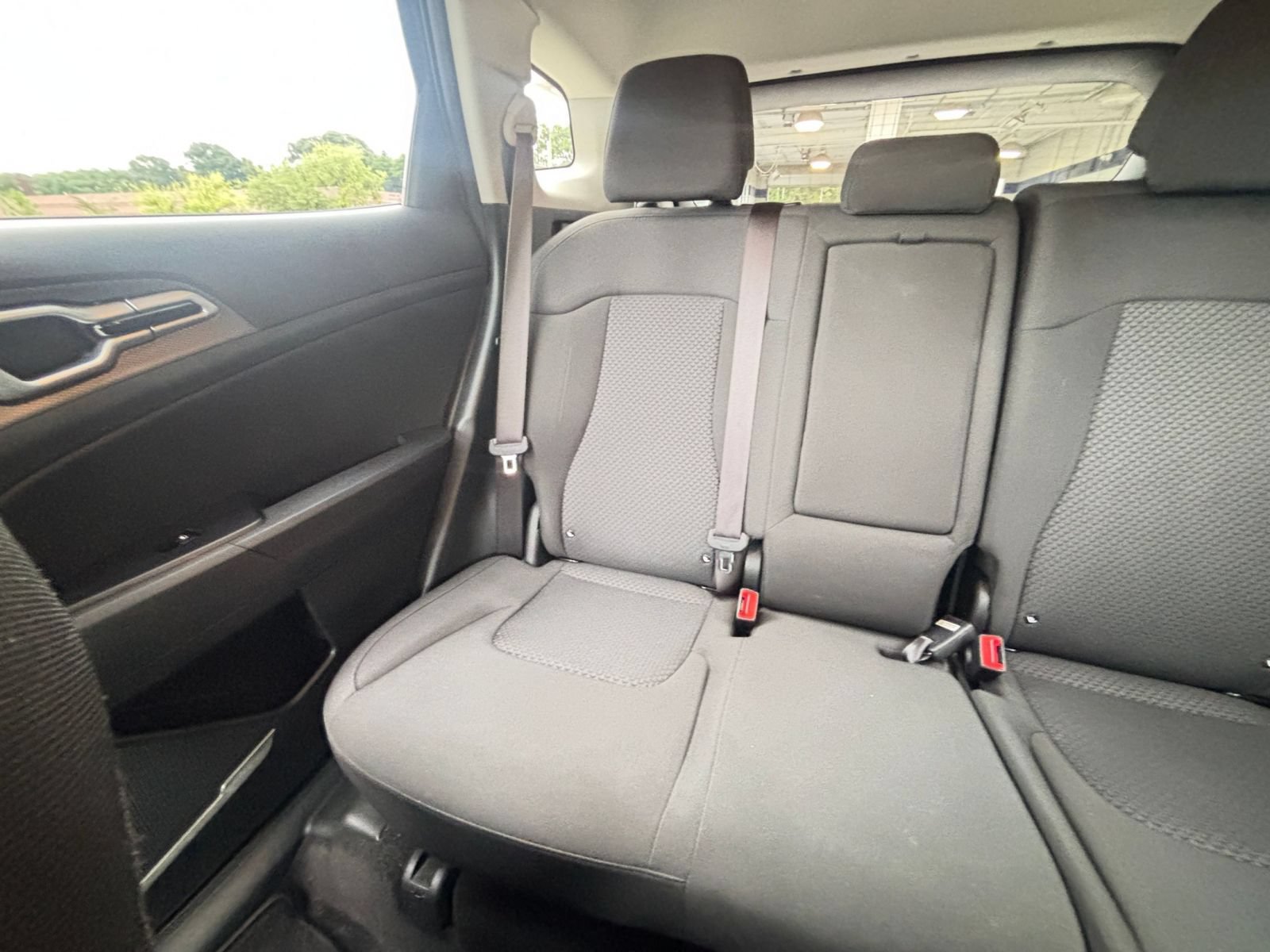 Used 2025 Kia Sportage LX FWD image 37
