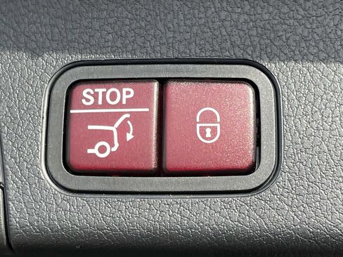 Certified 2025 Mercedes-Benz GLB 250 GLB 250 image 12