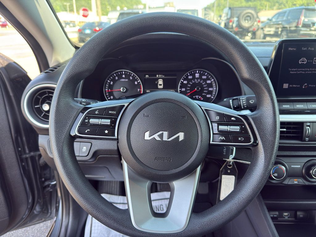 Used 2024 Kia Forte LXS w/ LXS Technology Package FWD image 16