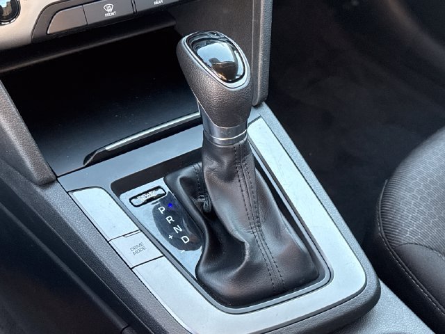Used 2018 Hyundai Elantra SE FWD image 20