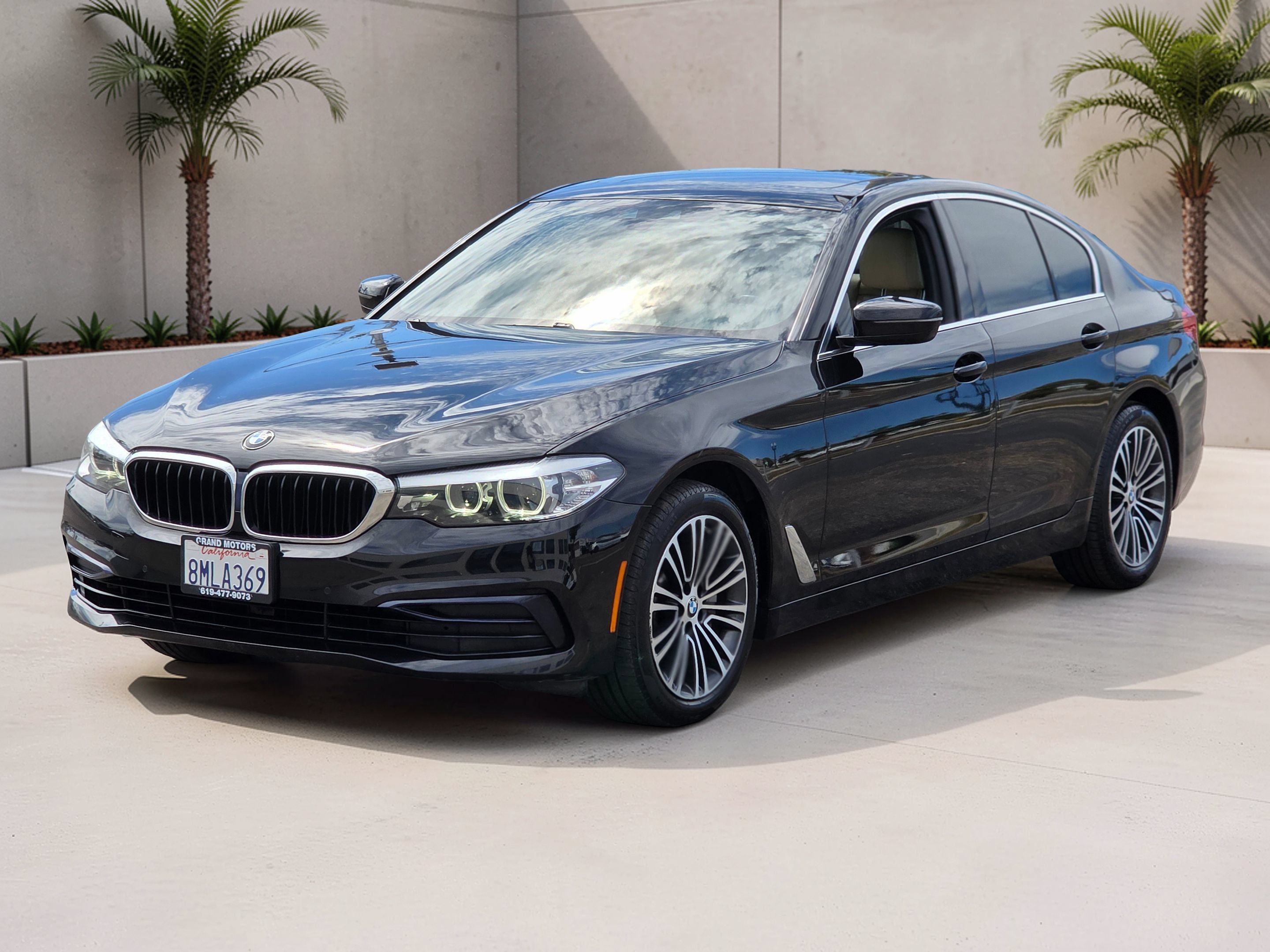 Used 2019 BMW 540i w/ Convenience Package RWD image 4