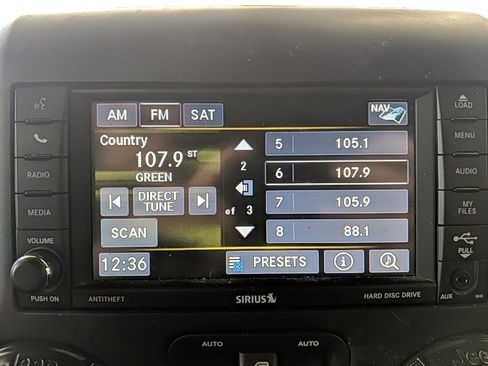 Used 2017 Jeep Wrangler Unlimited Rubicon image 15