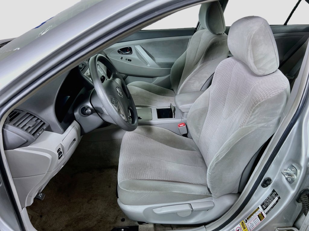 Used 2010 Toyota Camry FWD image 12